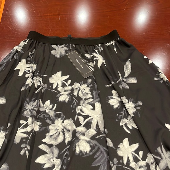 BCBGMaxAzria Dresses & Skirts - New with tag BCBG MAXAZRIA skirt